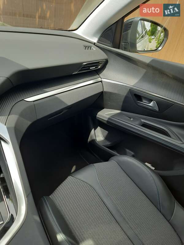 Позашляховик / Кросовер Peugeot 3008 2021 в Ужгороді