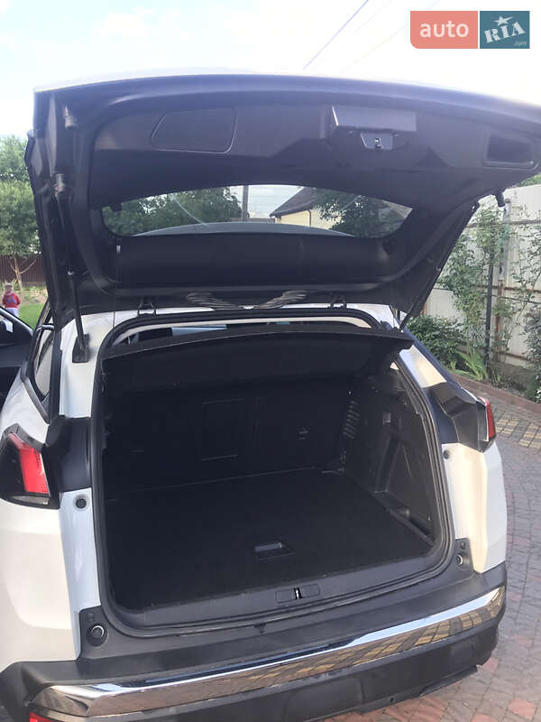 Внедорожник / Кроссовер Peugeot 3008 2017 в Ивано-Франковске