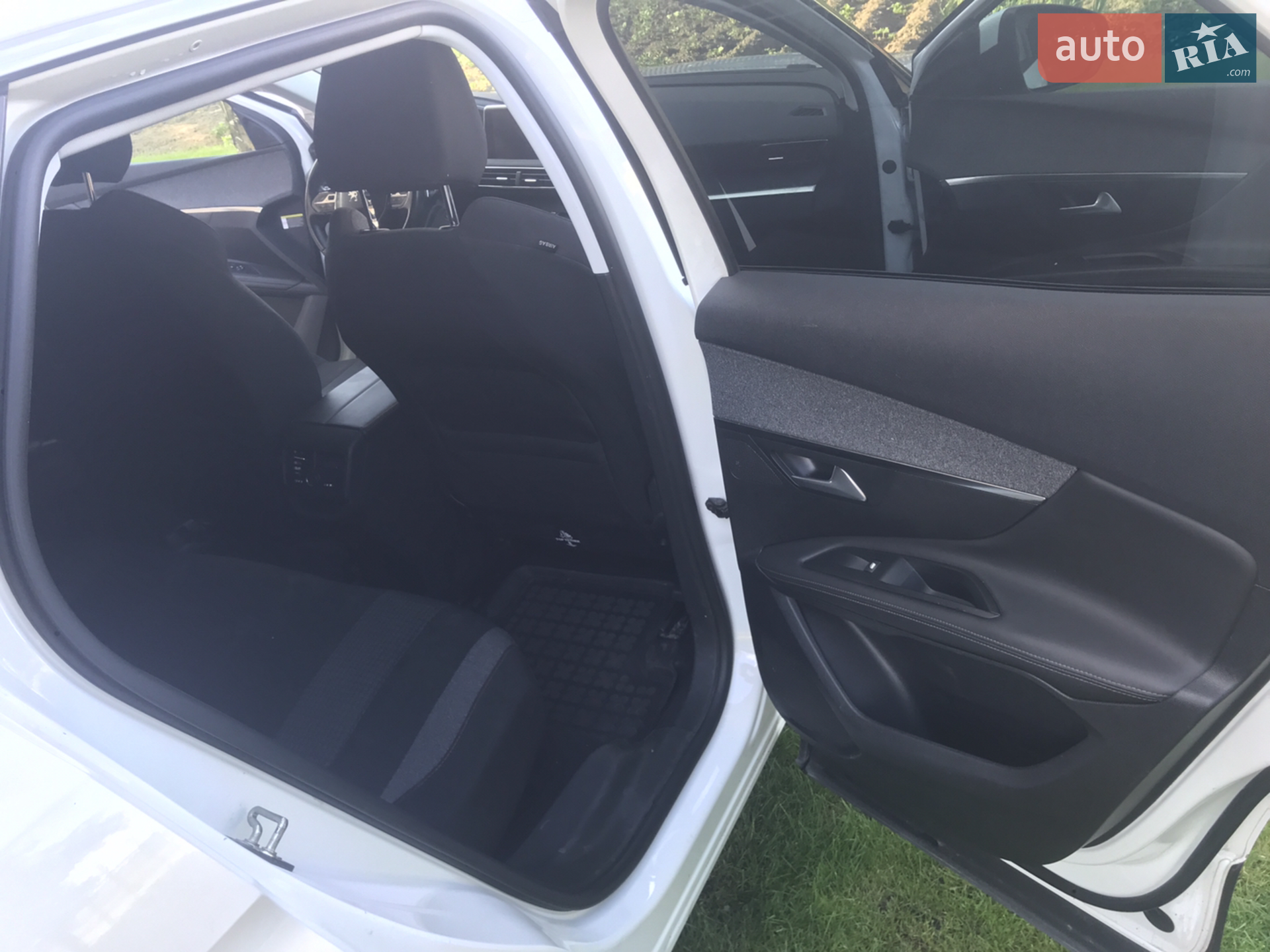 Peugeot 3008 2017 VIN VF3MCBHZWHS196452 фото оголошення 11 з 15