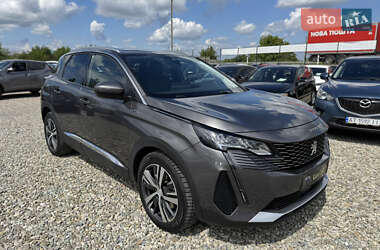 Позашляховик / Кросовер Peugeot 3008 2021 в 