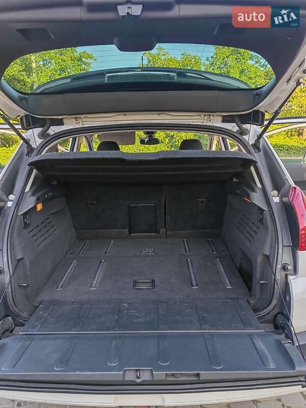 Позашляховик / Кросовер Peugeot 3008 2013 в Косові