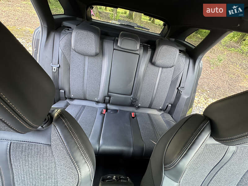 Позашляховик / Кросовер Peugeot 3008 2017 в Самборі