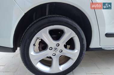 Внедорожник / Кроссовер Peugeot 3008 2011 в 