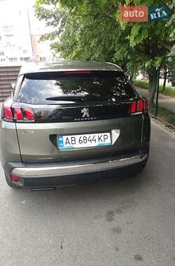 Внедорожник / Кроссовер Peugeot 3008 2017 в 