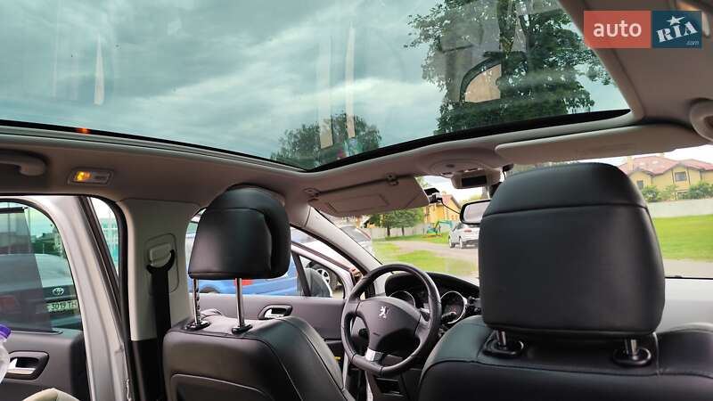 Позашляховик / Кросовер Peugeot 3008 2010 в Стрию