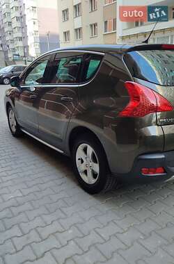 Внедорожник / Кроссовер Peugeot 3008 2010 в 