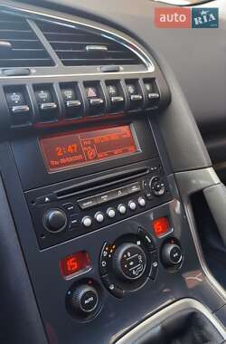 Внедорожник / Кроссовер Peugeot 3008 2010 в 