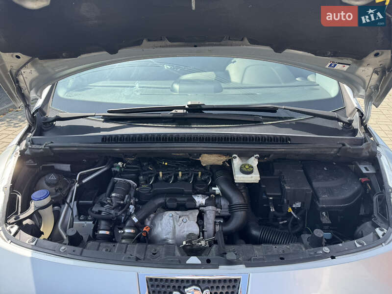 Позашляховик / Кросовер Peugeot 3008 2010 в Львові