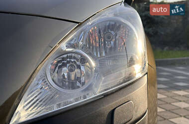 Внедорожник / Кроссовер Peugeot 3008 2011 в 