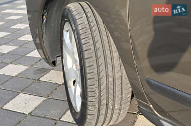 Внедорожник / Кроссовер Peugeot 3008 2011 в 