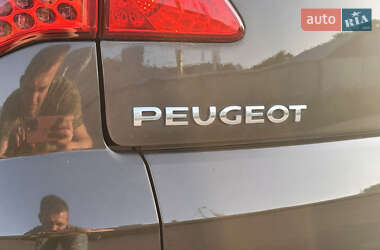 Внедорожник / Кроссовер Peugeot 3008 2011 в 