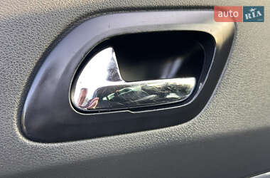 Внедорожник / Кроссовер Peugeot 3008 2011 в 
