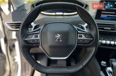 Внедорожник / Кроссовер Peugeot 3008 2021 в 