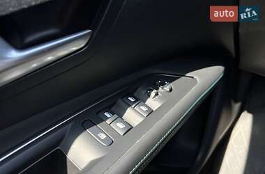 Внедорожник / Кроссовер Peugeot 3008 2021 в 