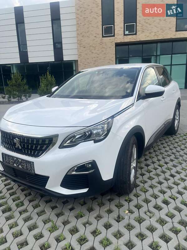Внедорожник / Кроссовер Peugeot 3008 2018 в 