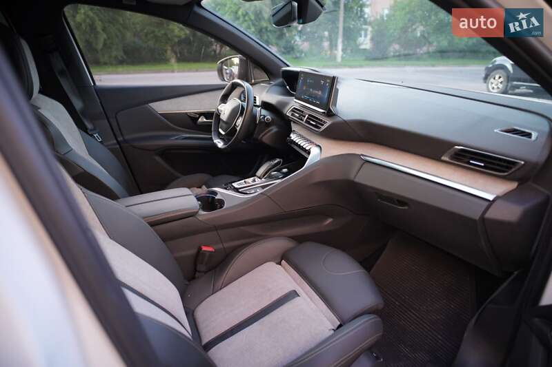 Внедорожник / Кроссовер Peugeot 3008 2021 в Дубно