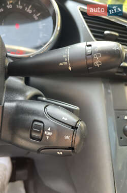 Внедорожник / Кроссовер Peugeot 3008 2012 в 