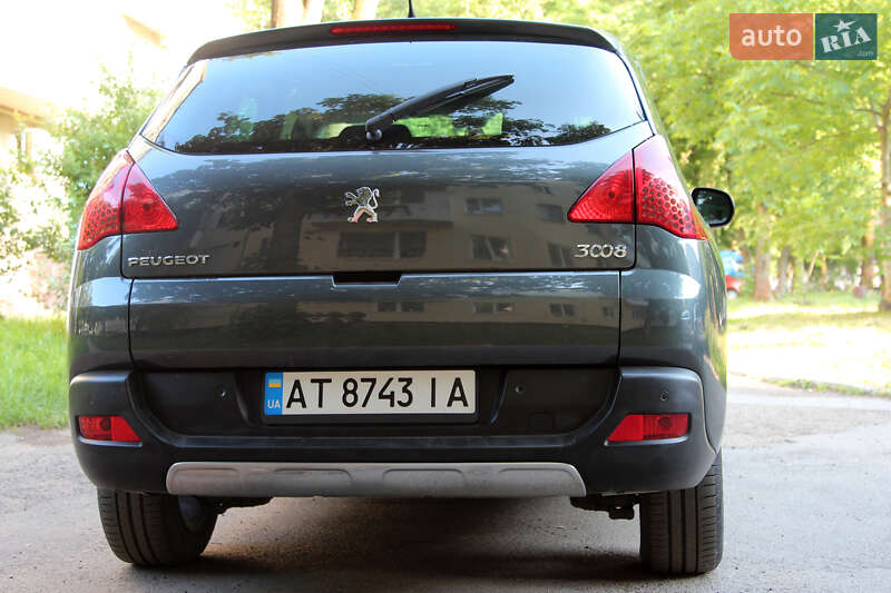 Позашляховик / Кросовер Peugeot 3008 2011 в Івано-Франківську