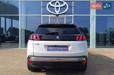 Позашляховик / Кросовер Peugeot 3008 2020 в 