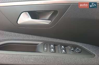 Внедорожник / Кроссовер Peugeot 3008 2020 в 