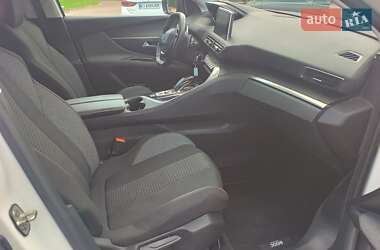 Внедорожник / Кроссовер Peugeot 3008 2020 в 