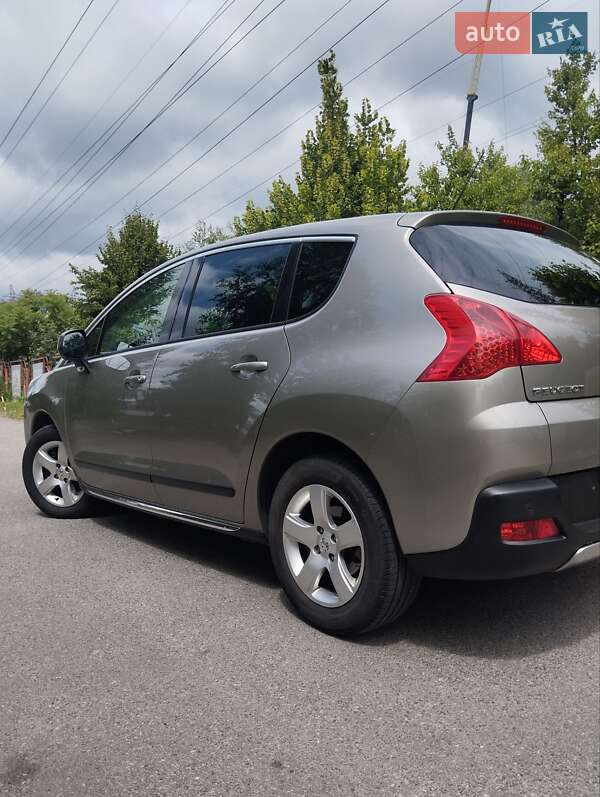 Позашляховик / Кросовер Peugeot 3008 2012 в Вишгороді
