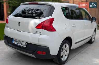 Внедорожник / Кроссовер Peugeot 3008 2011 в 