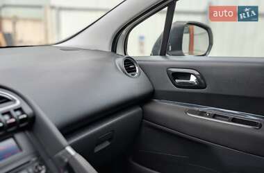 Внедорожник / Кроссовер Peugeot 3008 2011 в 