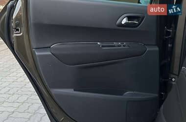 Внедорожник / Кроссовер Peugeot 3008 2011 в 