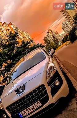 Внедорожник / Кроссовер Peugeot 3008 2010 в 