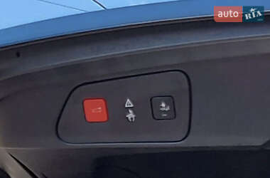 Позашляховик / Кросовер Peugeot 3008 2019 в 