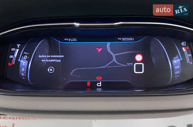 Внедорожник / Кроссовер Peugeot 3008 2020 в 