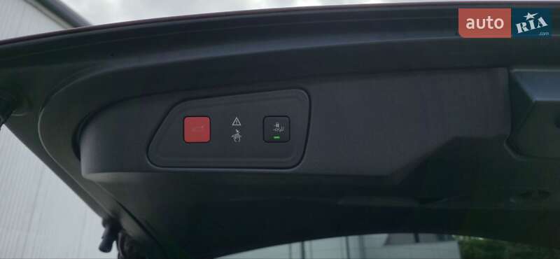 Позашляховик / Кросовер Peugeot 3008 2019 в Дніпрі