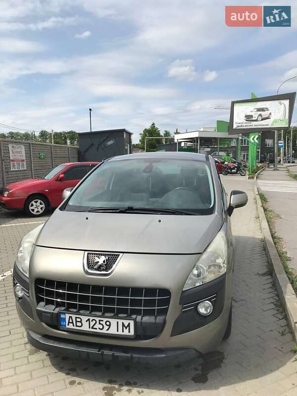 Позашляховик / Кросовер Peugeot 3008 2011 в Вінниці