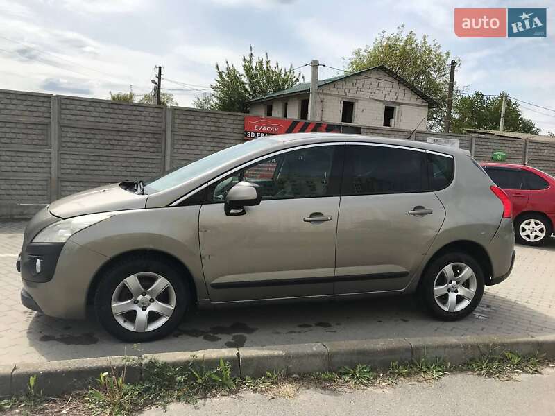 Позашляховик / Кросовер Peugeot 3008 2011 в Вінниці