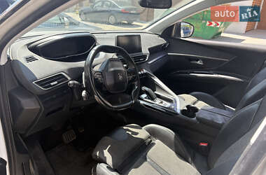 Позашляховик / Кросовер Peugeot 3008 2017 в 