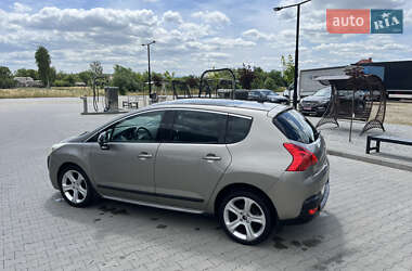 Позашляховик / Кросовер Peugeot 3008 2010 в 
