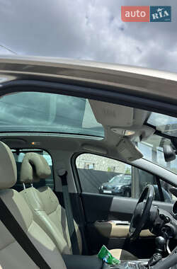Позашляховик / Кросовер Peugeot 3008 2010 в 