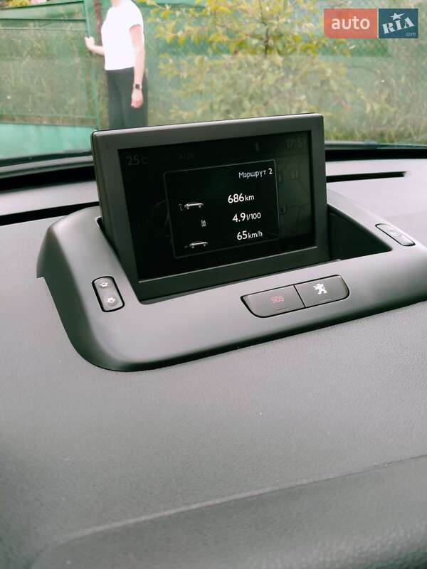 Універсал Peugeot 3008 2014 в Львові