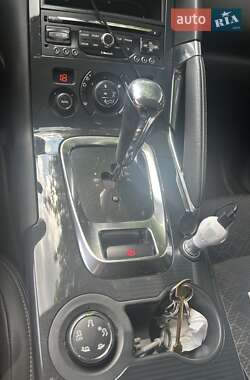 Позашляховик / Кросовер Peugeot 3008 2014 в 