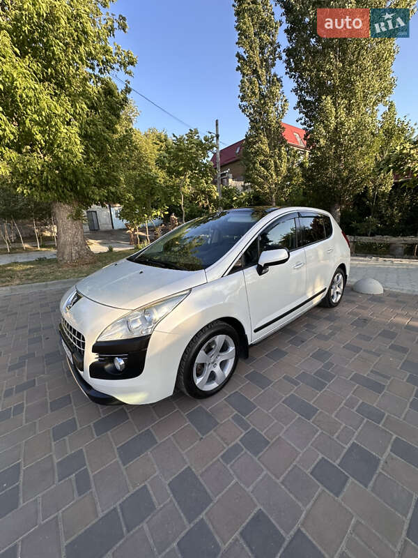 Позашляховик / Кросовер Peugeot 3008 2012 в Миколаєві