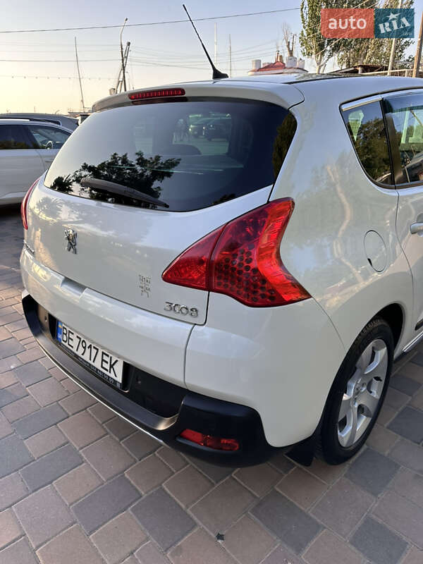 Позашляховик / Кросовер Peugeot 3008 2012 в Миколаєві