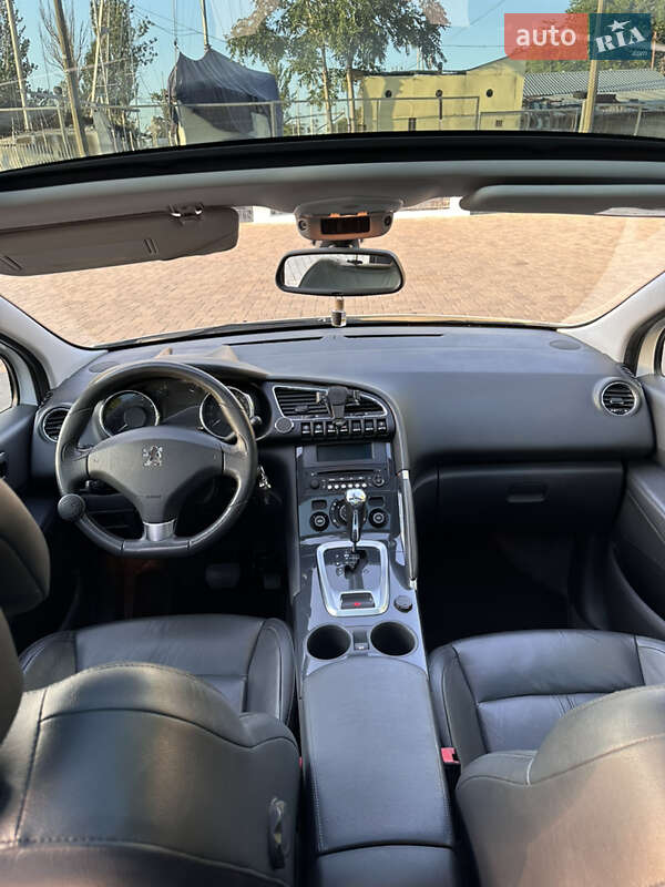 Позашляховик / Кросовер Peugeot 3008 2012 в Миколаєві