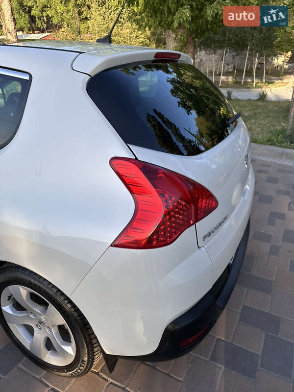 Позашляховик / Кросовер Peugeot 3008 2012 в Миколаєві