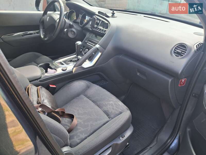 Внедорожник / Кроссовер Peugeot 3008 2012 в Киеве фото 8 Внедорожник / Кроссовер Peugeot 3008 2012 в Киеве
