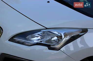 Позашляховик / Кросовер Peugeot 3008 2015 в 
