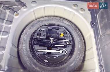 Позашляховик / Кросовер Peugeot 3008 2010 в 