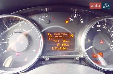 Позашляховик / Кросовер Peugeot 3008 2010 в 