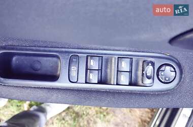 Позашляховик / Кросовер Peugeot 3008 2010 в 