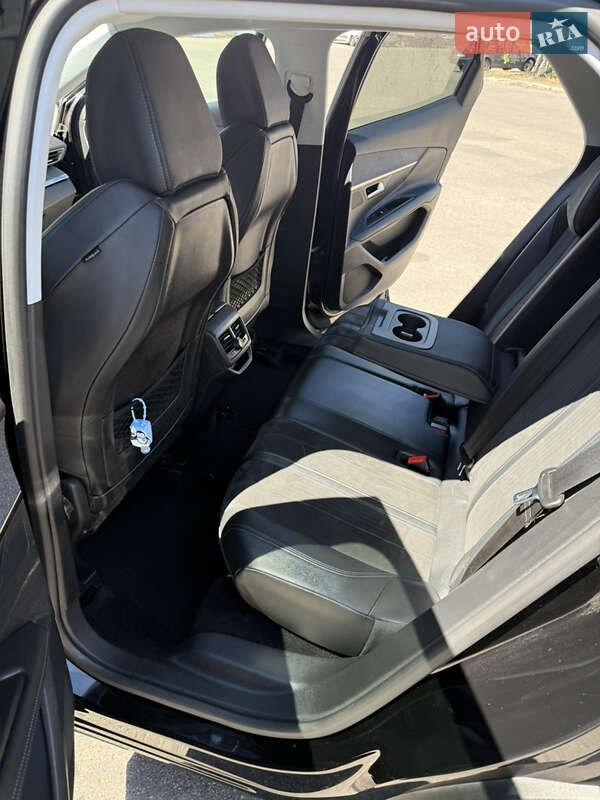 Позашляховик / Кросовер Peugeot 3008 2018 в Черкасах